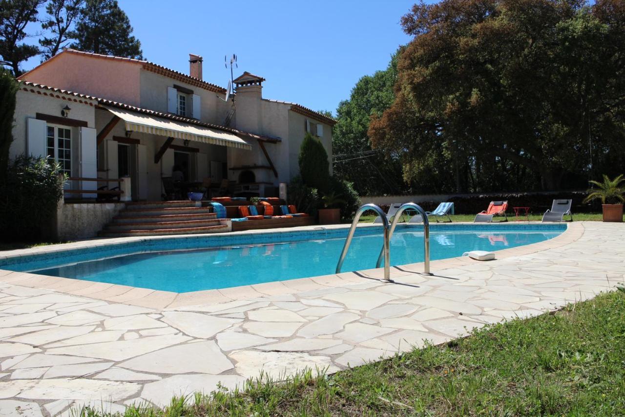 Bed and Breakfast Le Chene Et L'Eau Рокбрюн-сюр-Аржан Екстер'єр фото